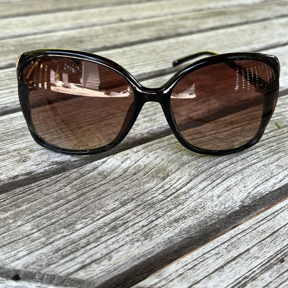Piranha Sunglasses Gold Black